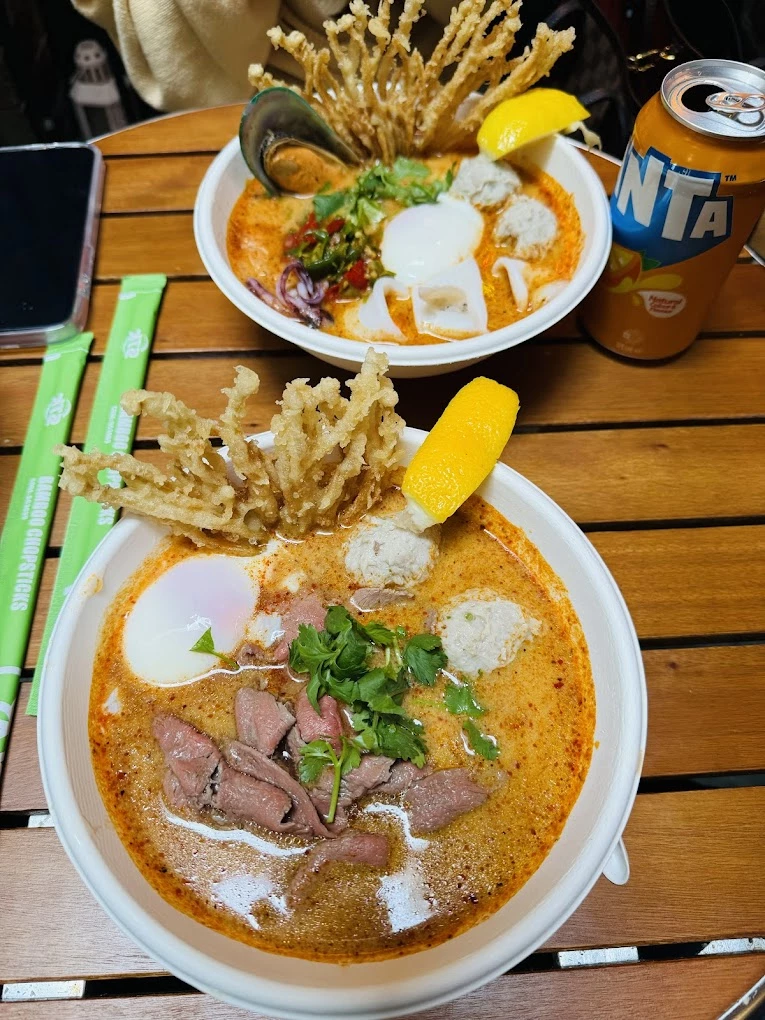 Tom yum from hell photo 3